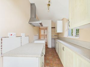 Kitchen- click for photo gallery